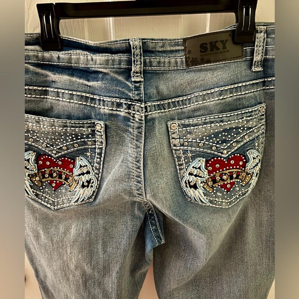 Sky Women’s Size 16 Jeans with Winged Heart Pocket, Wing on Each Side at Front - Picture 6 of 15